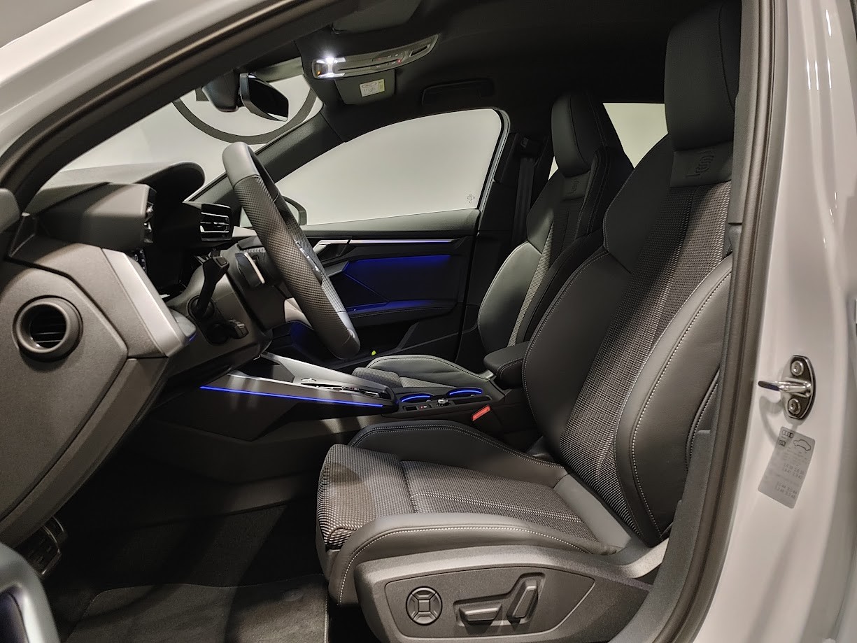 AUDI A3 Sportback 45 TFSI e S line Attraction S-tronic-image-3