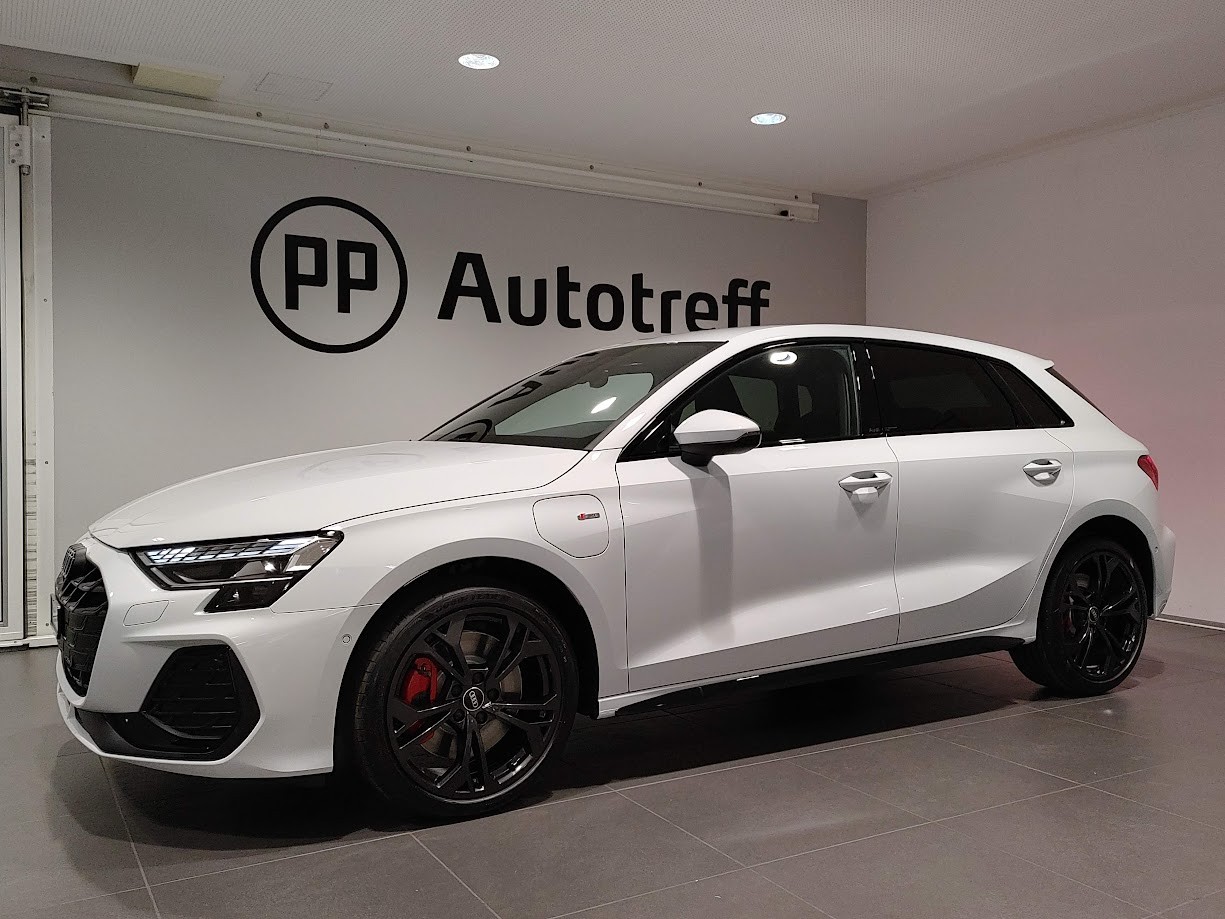 AUDI A3 Sportback 45 TFSI e S line Attraction S-tronic-image-1