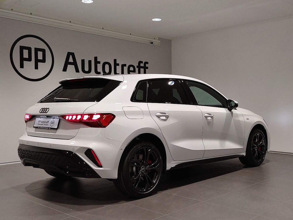 AUDI A3 Sportback 45 TFSI e S line Attraction S-tronic-image-14