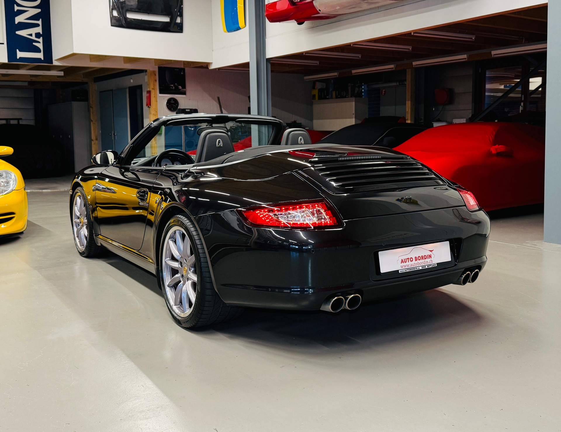 PORSCHE 911 Cabrio Carrera S 355PS Handschalter & Sport Chrono-image-10
