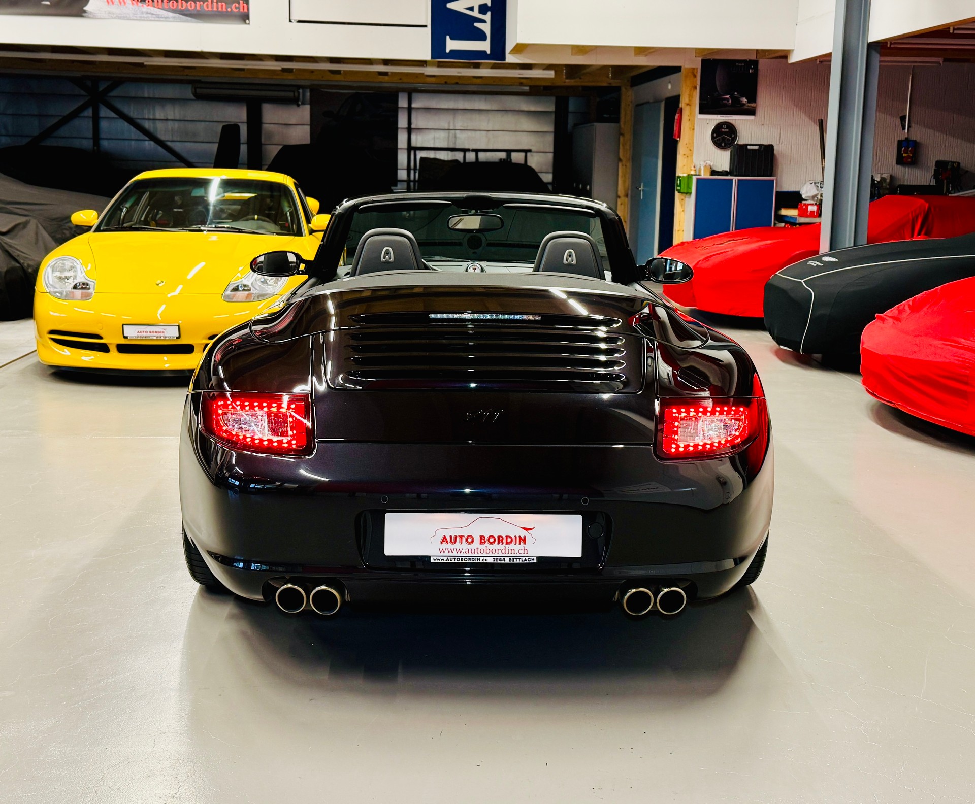 PORSCHE 911 Cabrio Carrera S 355PS Handschalter & Sport Chrono-image-11