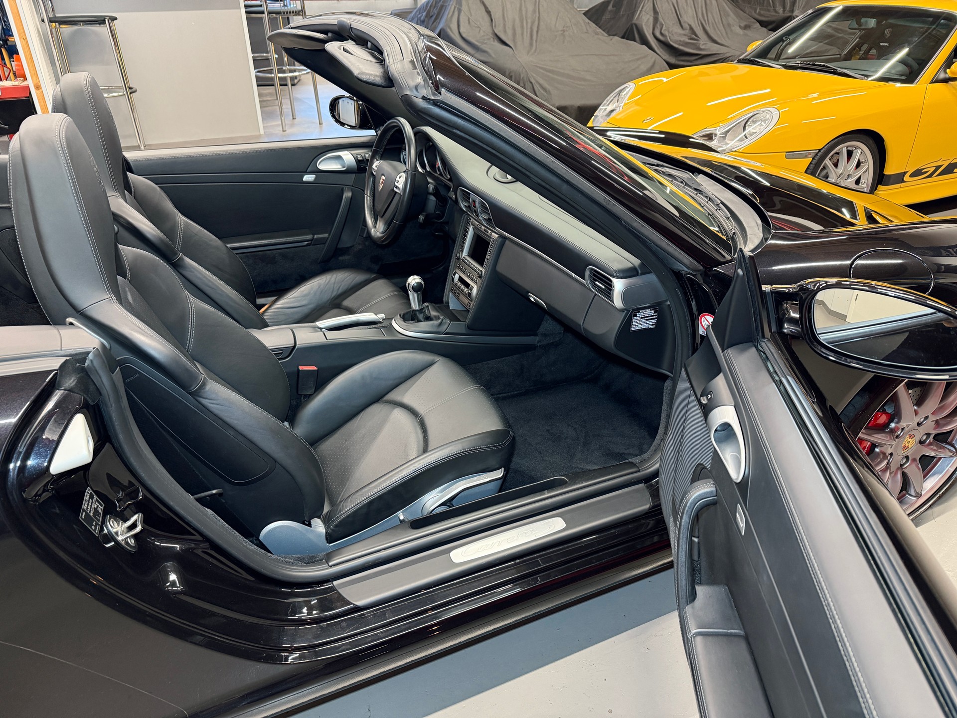 PORSCHE 911 Cabrio Carrera S 355PS Handschalter & Sport Chrono-image-12