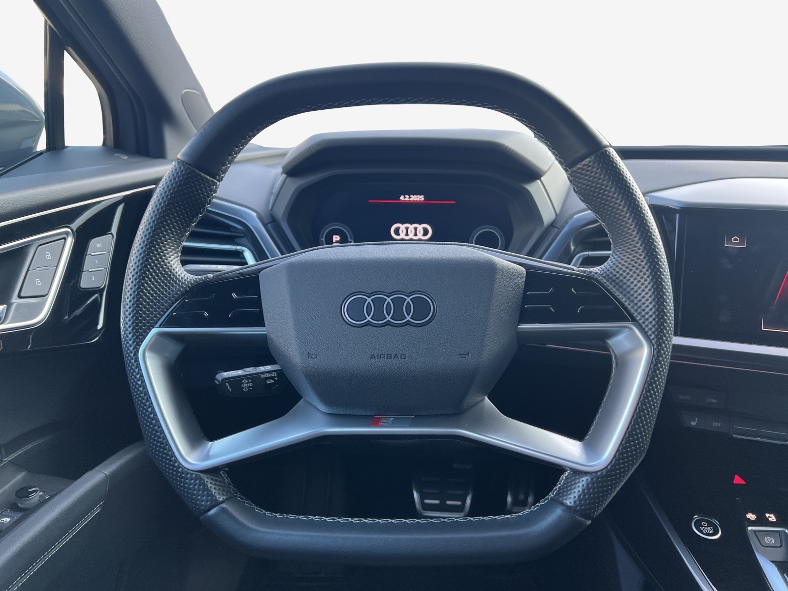 AUDI Q4 e-tron 40-image-9
