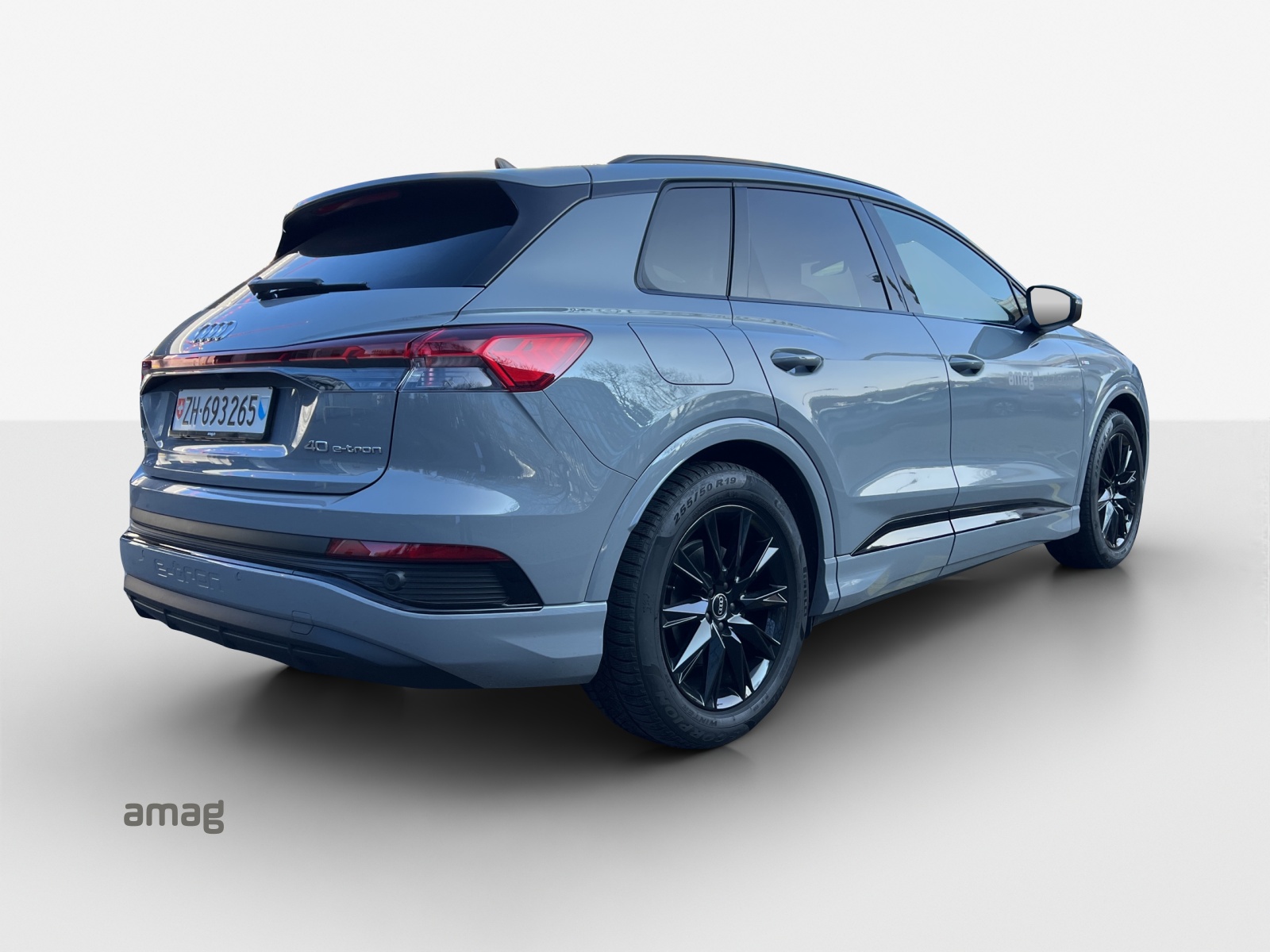AUDI Q4 e-tron 40-image-4