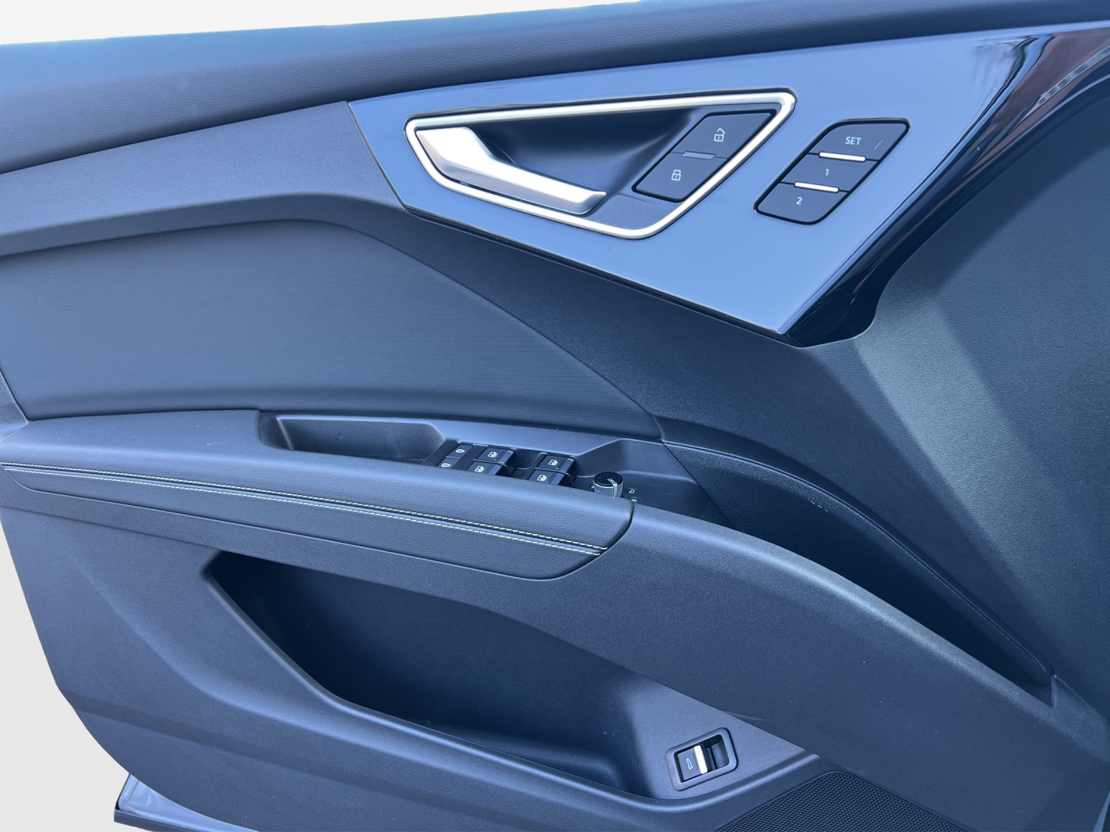 AUDI Q4 e-tron 40-image-15