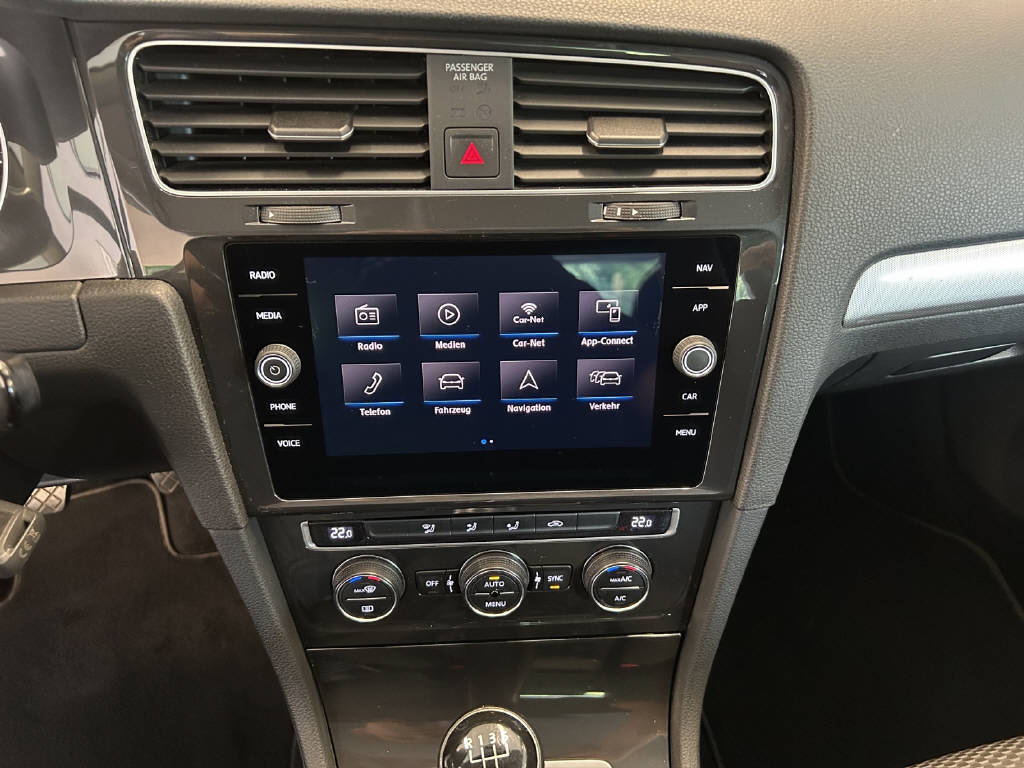 VW Golf VII 1.0 TSI Trendline-image-5