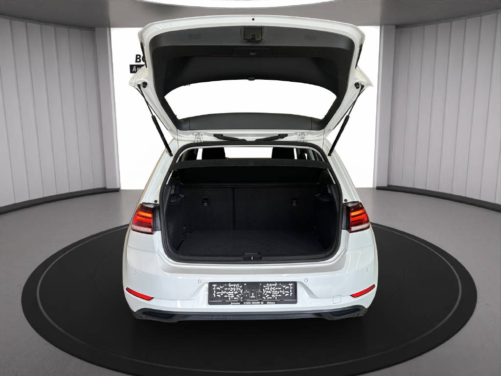 VW Golf VII 1.0 TSI Trendline-image-10