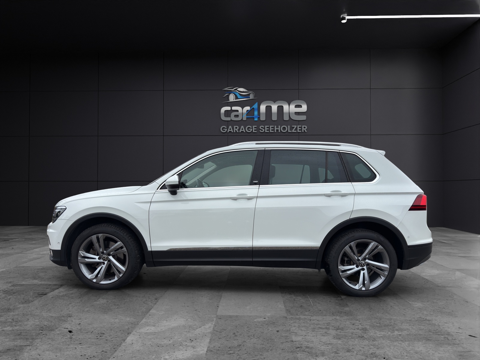 VW Tiguan 2.0TSI Comfortline 4Motion DSG-showroom-element-1