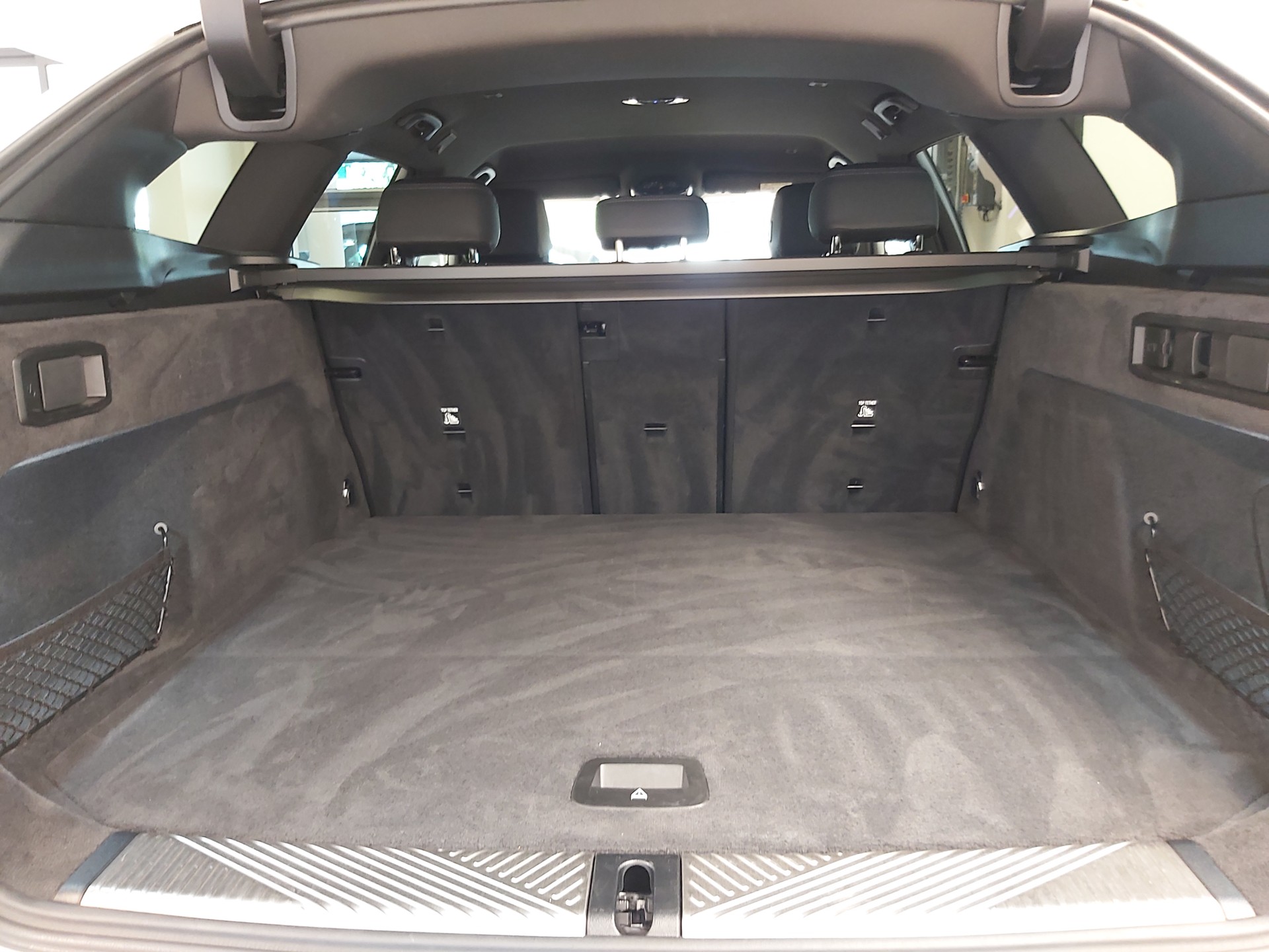 BMW 520d xDrive M Sport Touring-image-7