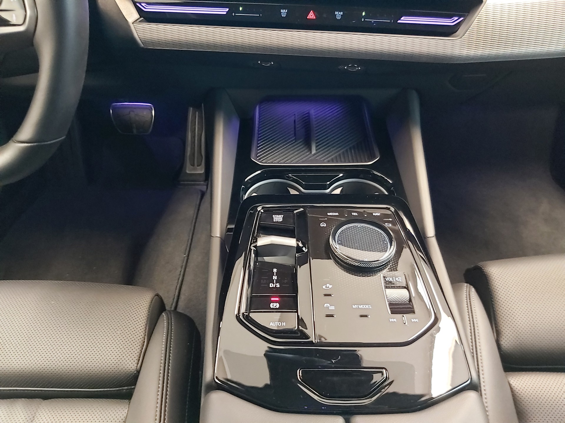 BMW 520d xDrive M Sport Touring-image-15