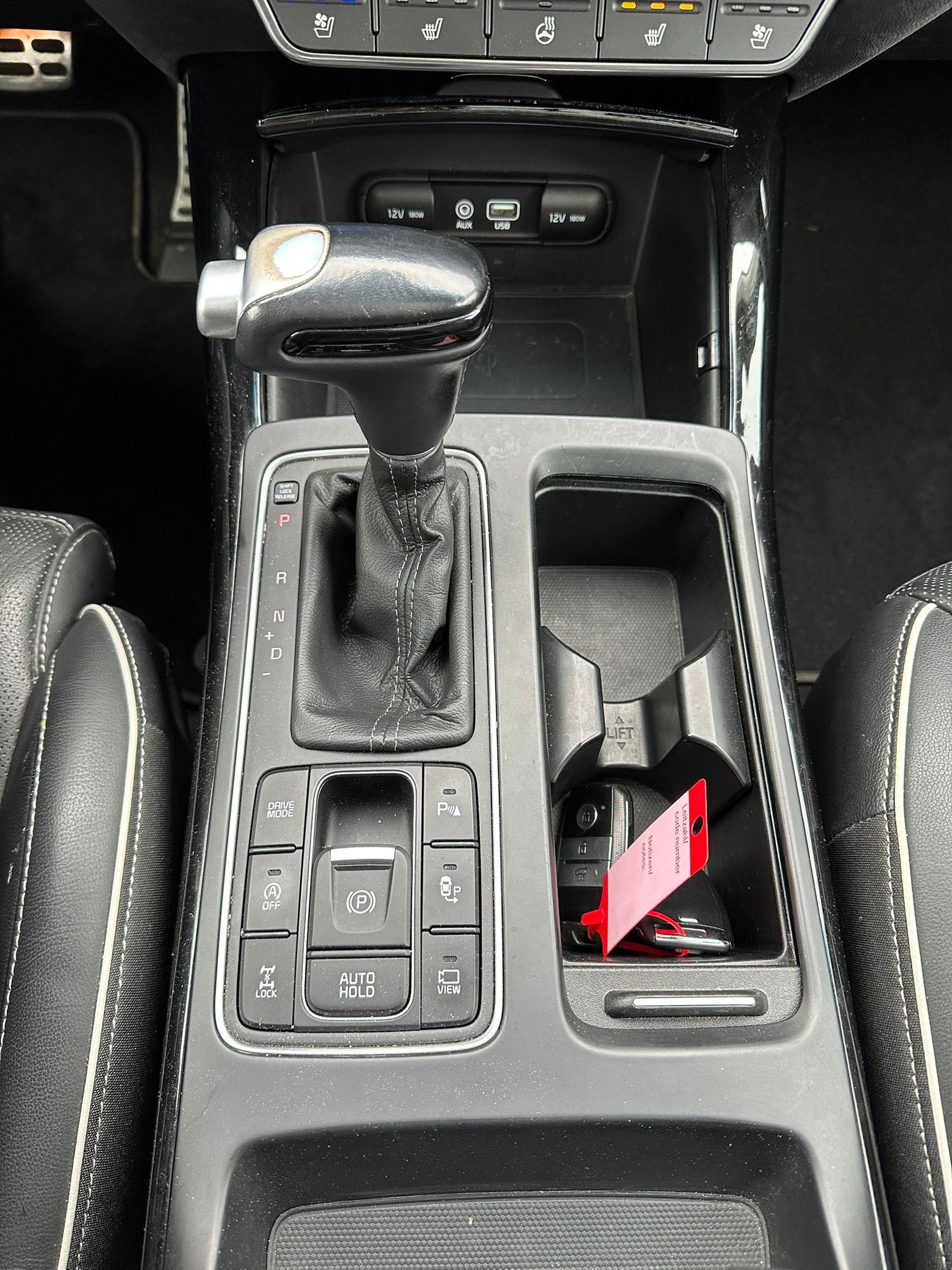 KIA Sorento 2.2 CRDI Style 7P. Automatic-image-21