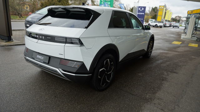 HYUNDAI Ioniq 5 77kW Origo 4WD-image-4