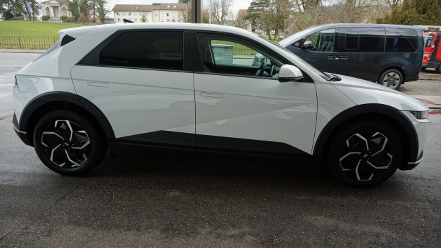 HYUNDAI Ioniq 5 77kW Origo 4WD-image-3