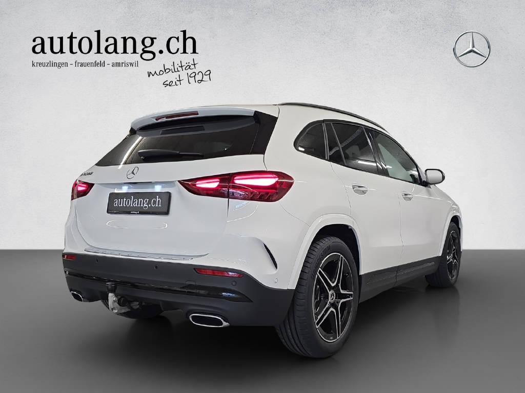 MERCEDES-BENZ GLA 200 AMG Line Night Star-image-4