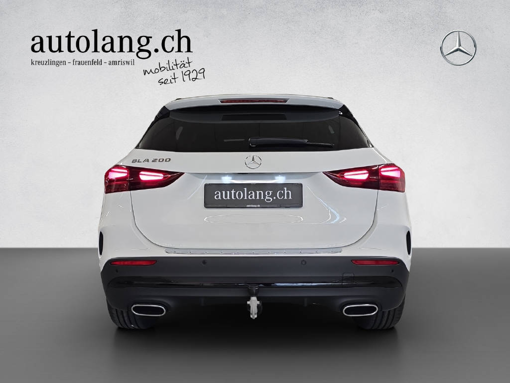 MERCEDES-BENZ GLA 200 AMG Line Night Star-image-16