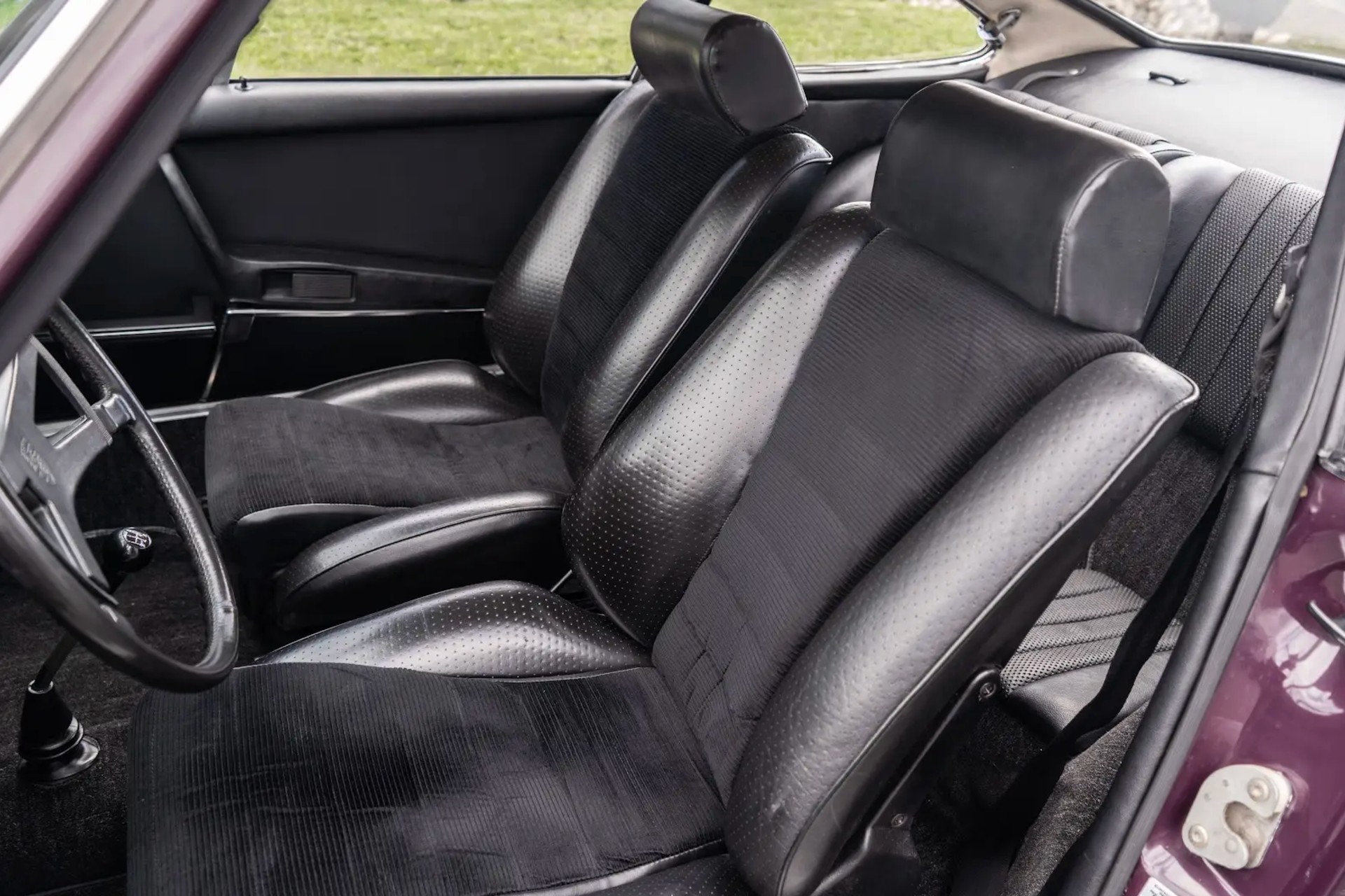 PORSCHE 2.4 S-image-12