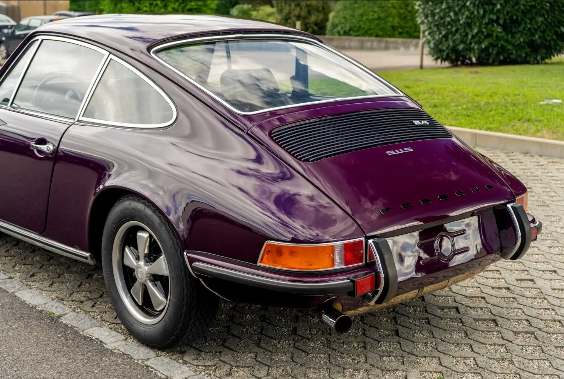 PORSCHE 2.4 S-image-5
