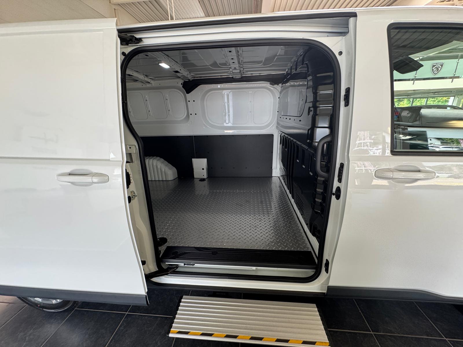 MAXUS Deliver 7 Kaw. L2H1 2.0 TD Base-image-6