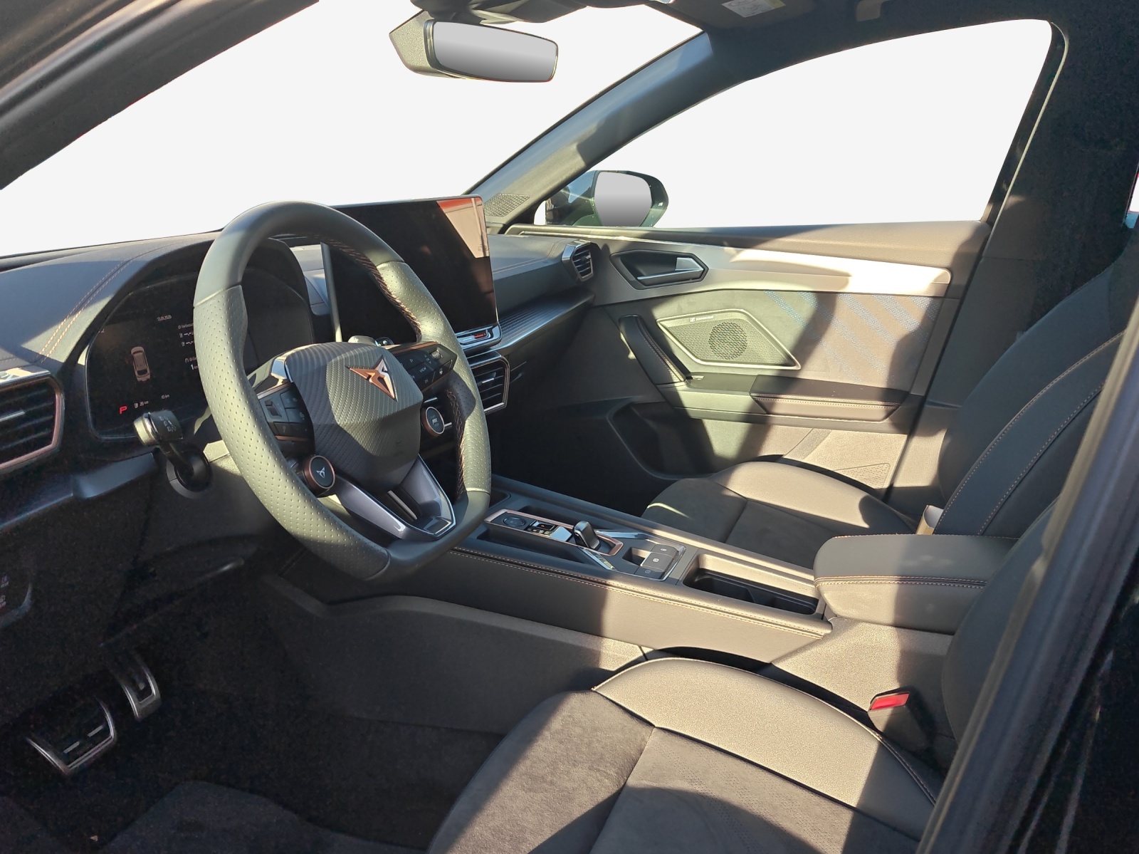 CUPRA LEON ST 1.5 e-HYBRID pHEV Black SymphonyDSG-image-8