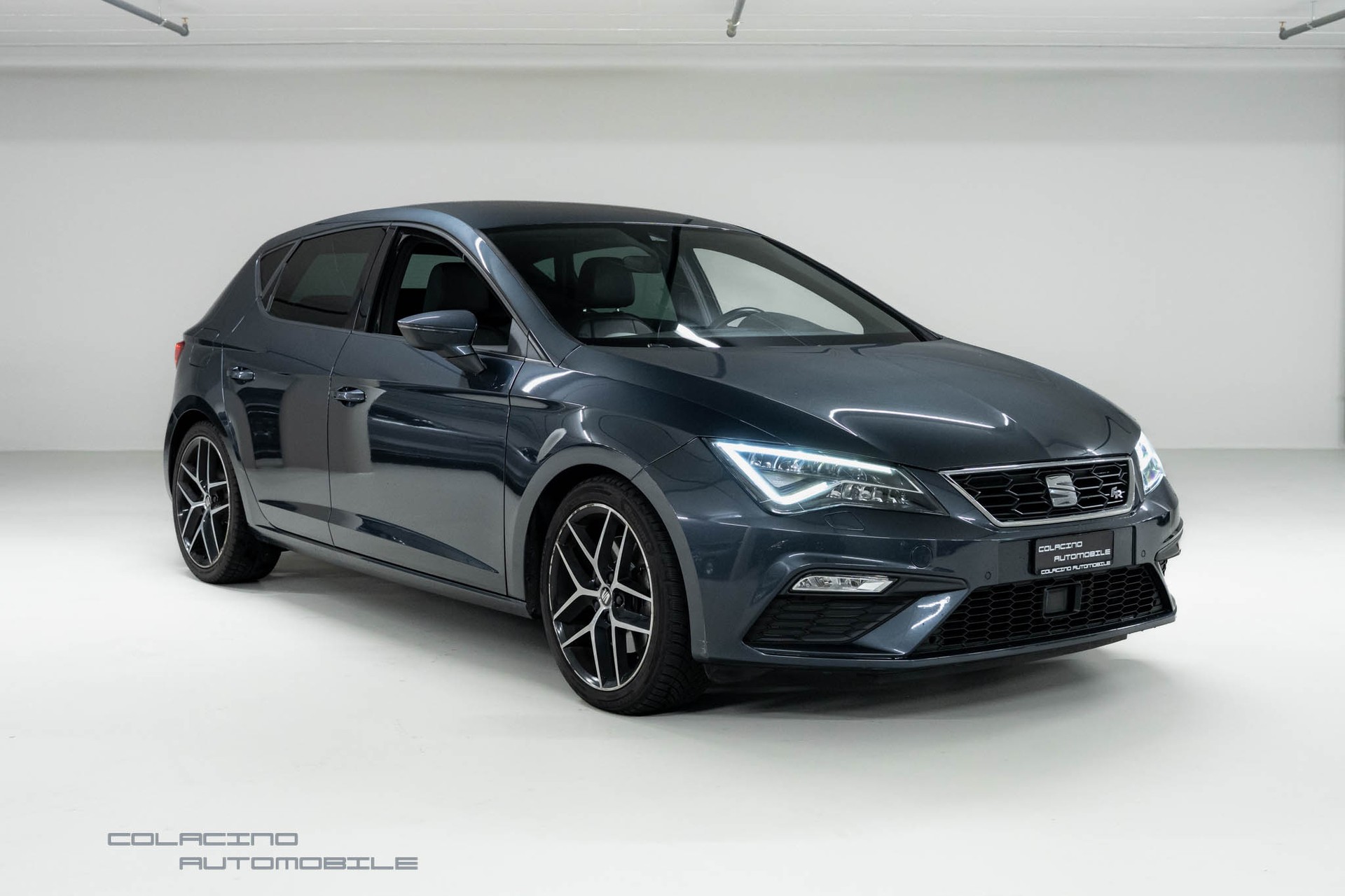 SEAT Leon 2.0 TSI SWISS FR DSG-showroom-element-2