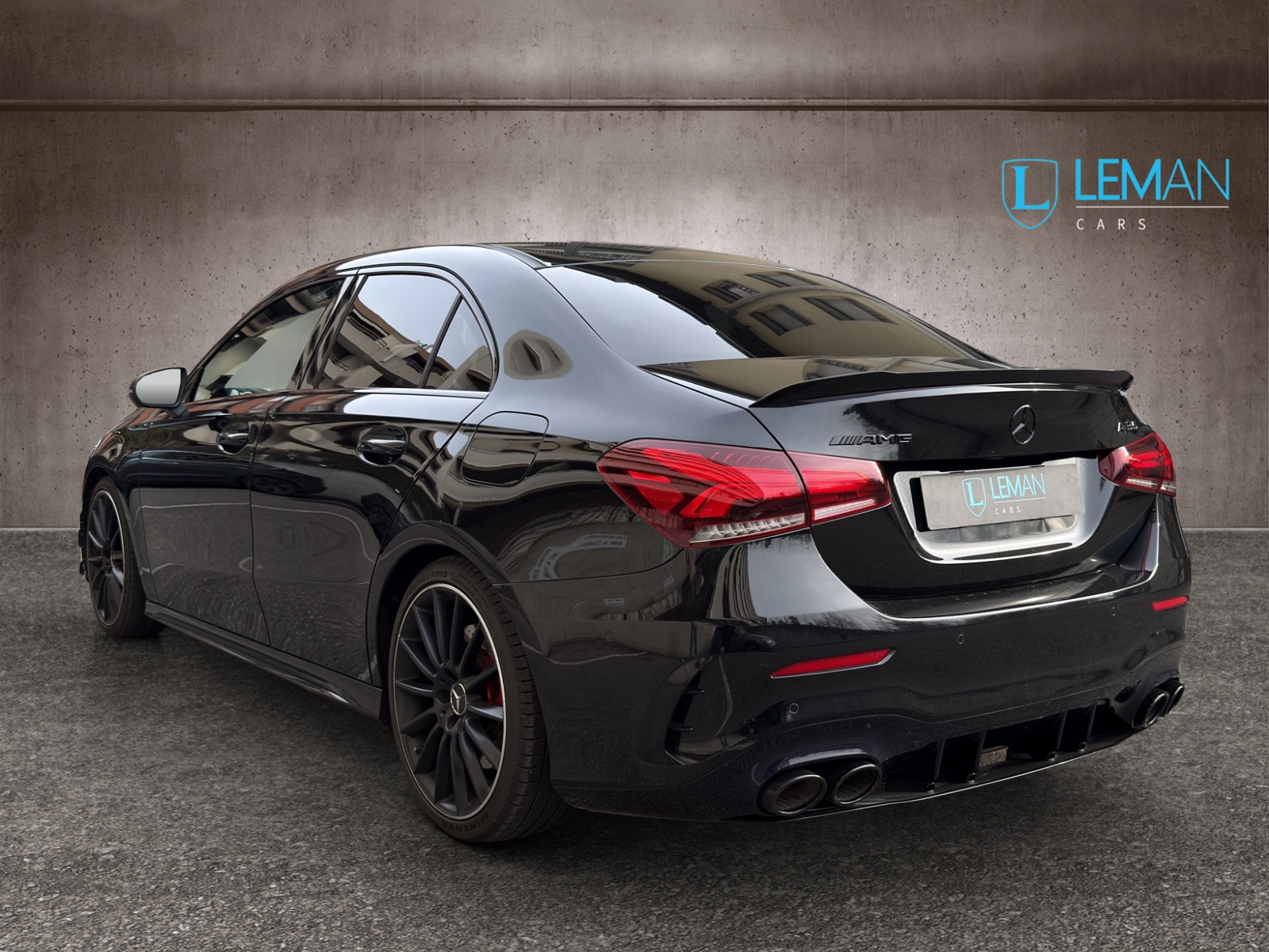 MERCEDES-BENZ A 35 AMG 4Matic Speedshift-image-5