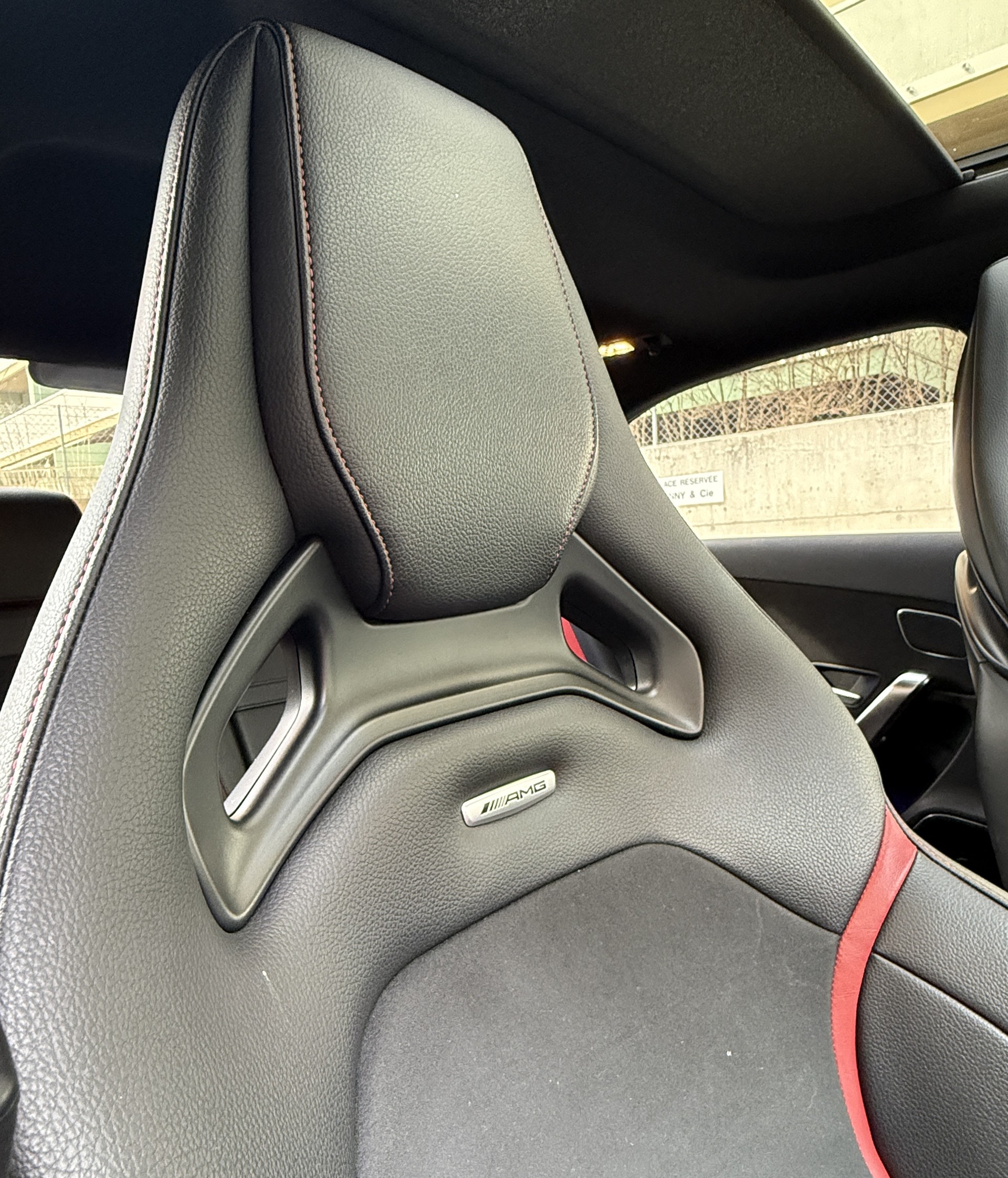 MERCEDES-BENZ A 35 AMG 4Matic Speedshift-image-8