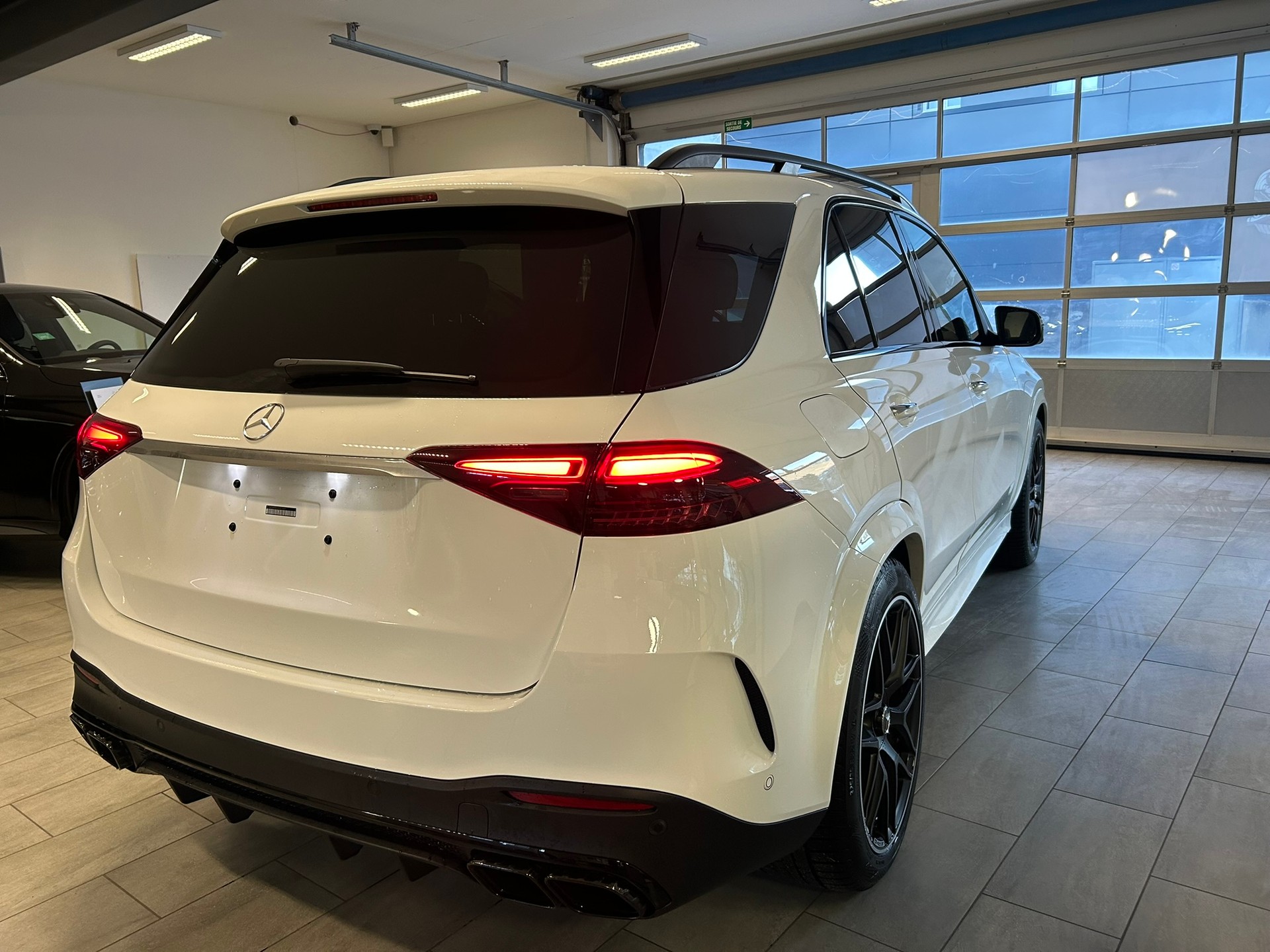 MERCEDES-BENZ GLE 63 S AMG 4Matic+ 9G-Speedshift-image-6