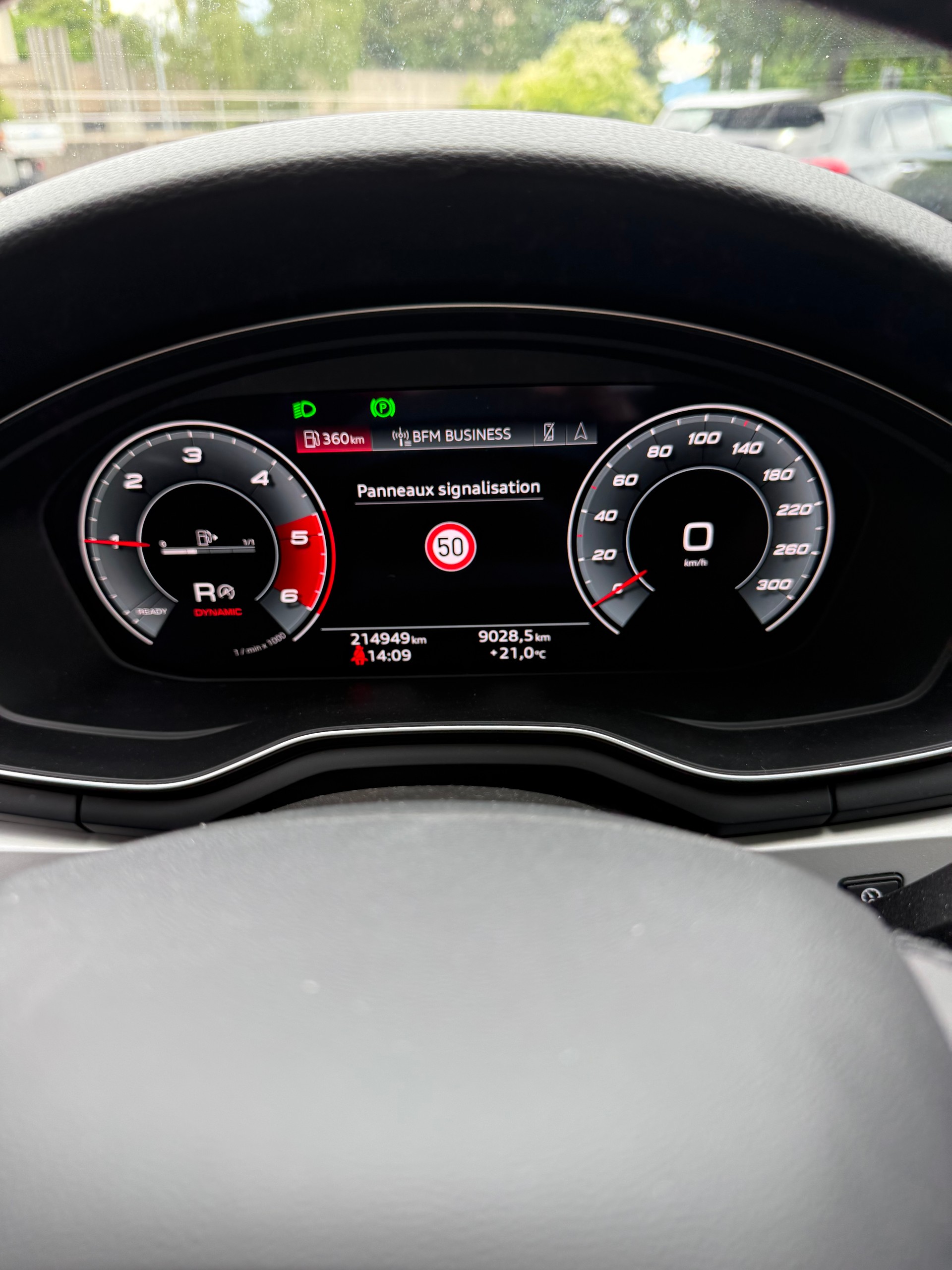 AUDI A4 Avant 40 TDI advanced quattro S-tronic-image-15