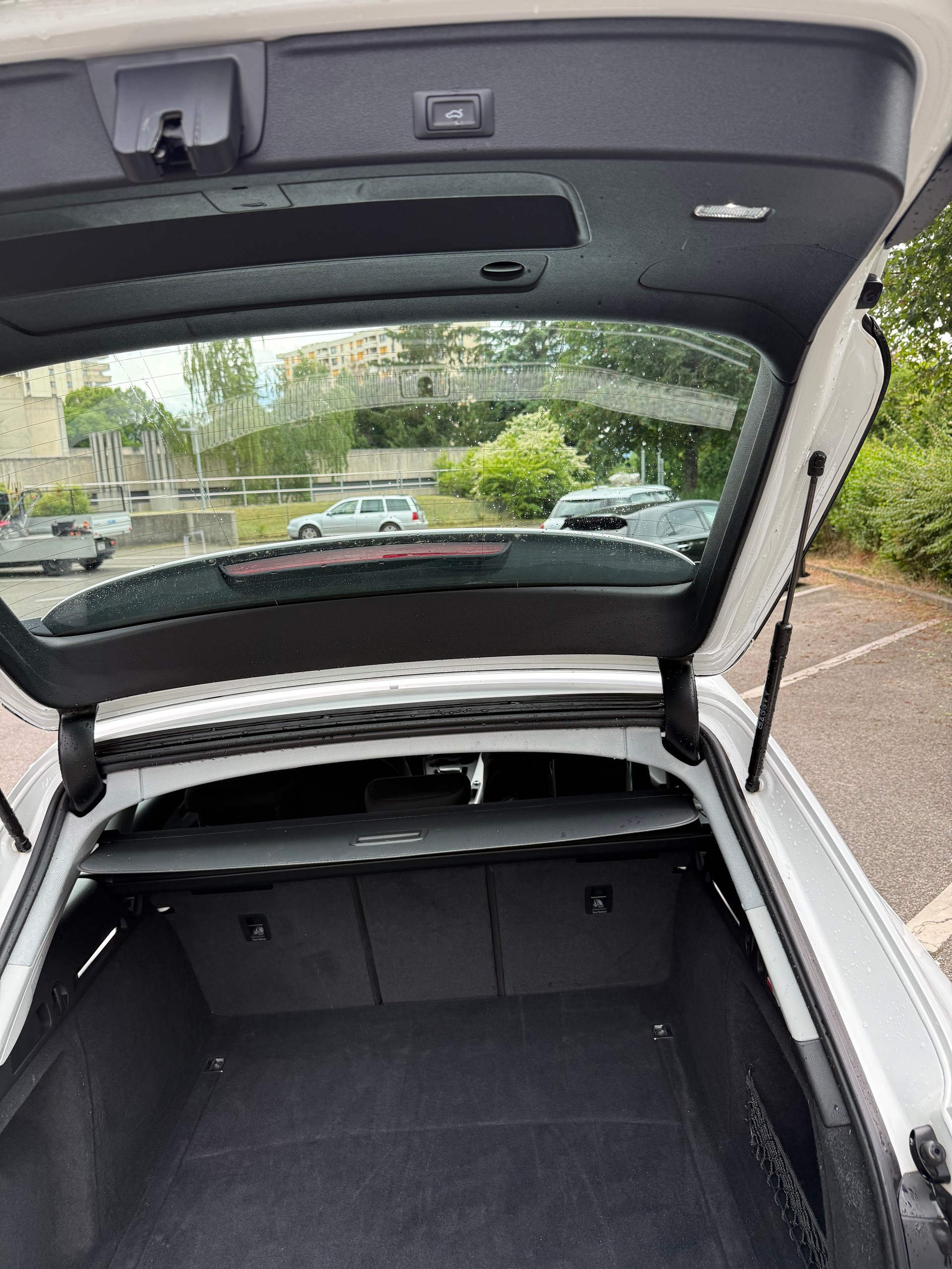 AUDI A4 Avant 40 TDI advanced quattro S-tronic-image-4