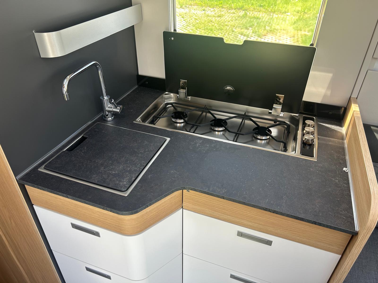 ADRIA Coral Plus 670 DC-image-10