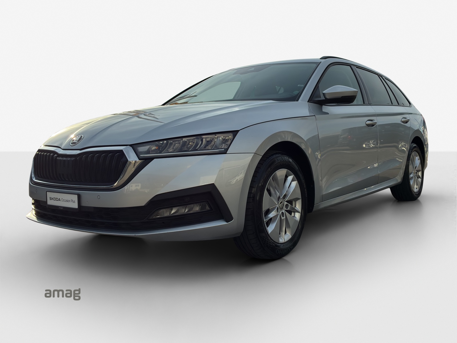SKODA Octavia Combi 2.0 TDI DSG Ambition 4x4-image-0