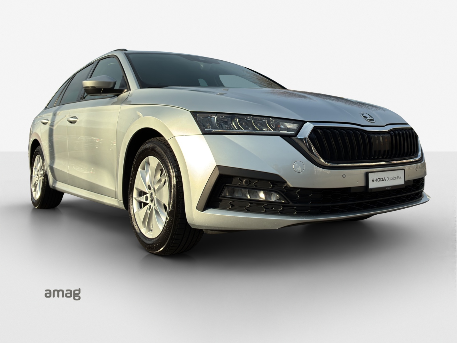 SKODA Octavia Combi 2.0 TDI DSG Ambition 4x4-image-5