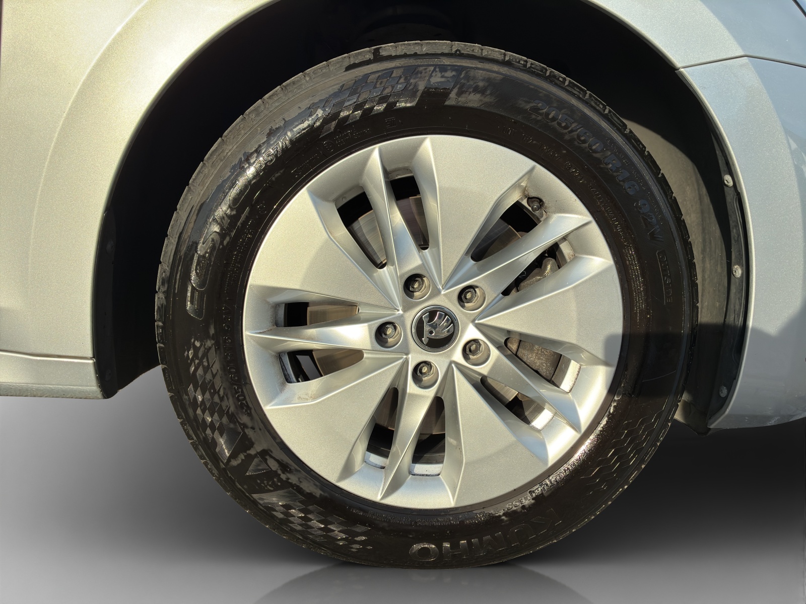 SKODA Octavia Combi 2.0 TDI DSG Ambition 4x4-image-15