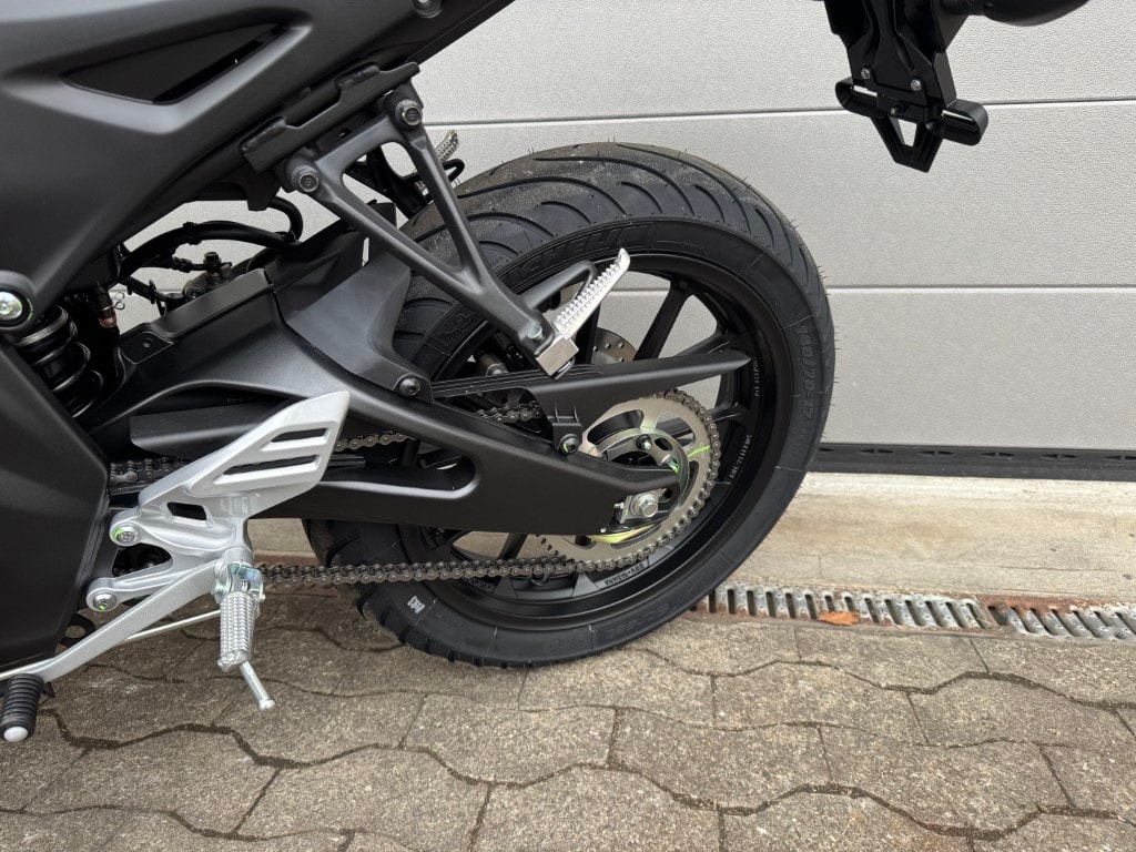 YAMAHA R 125-image-7