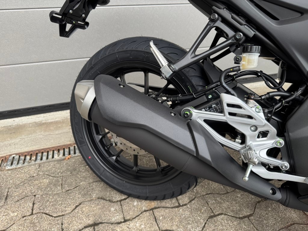 YAMAHA R 125-image-6