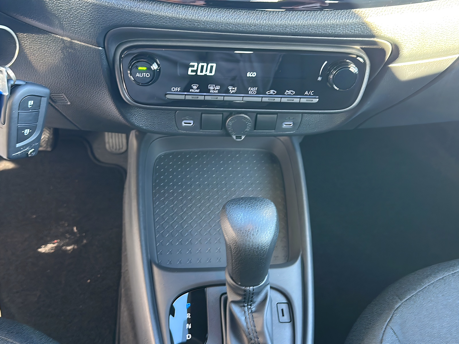 TOYOTA Aygo X 1.5 Comfort e-CVT-image-7