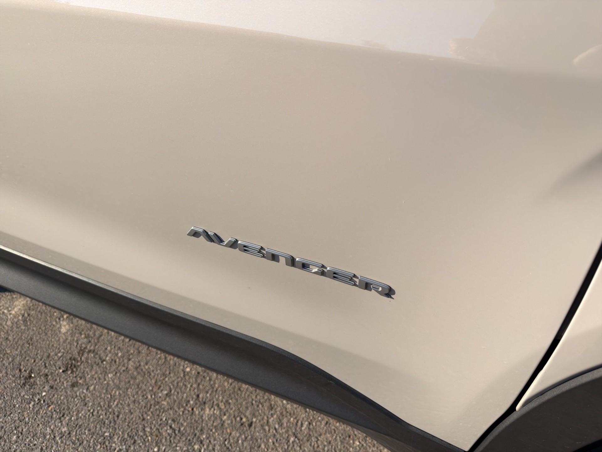 JEEP Avenger Summit-image-24