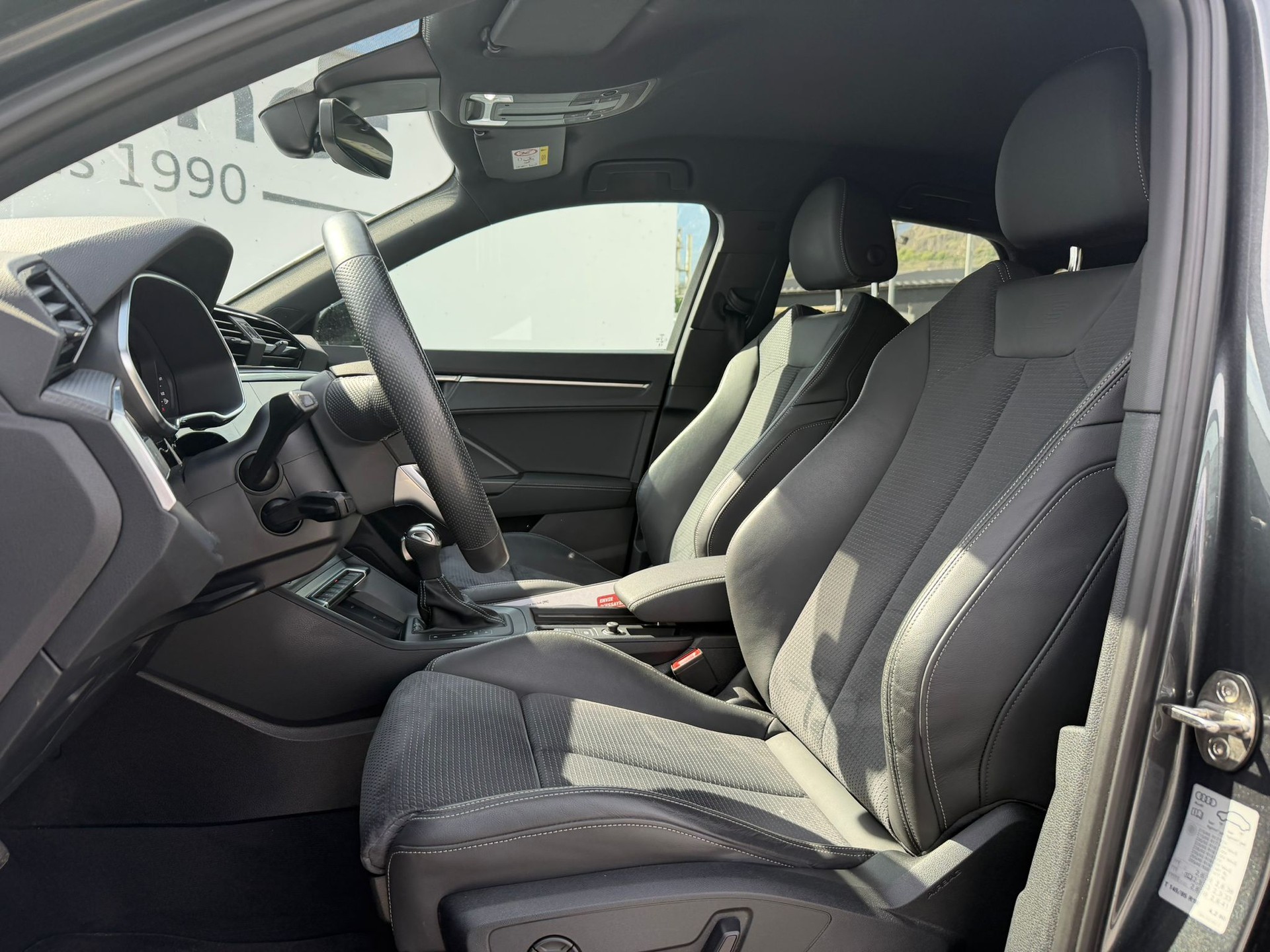 AUDI Q3 Sportback 45 TFSI S line quattro S-tronic-image-6
