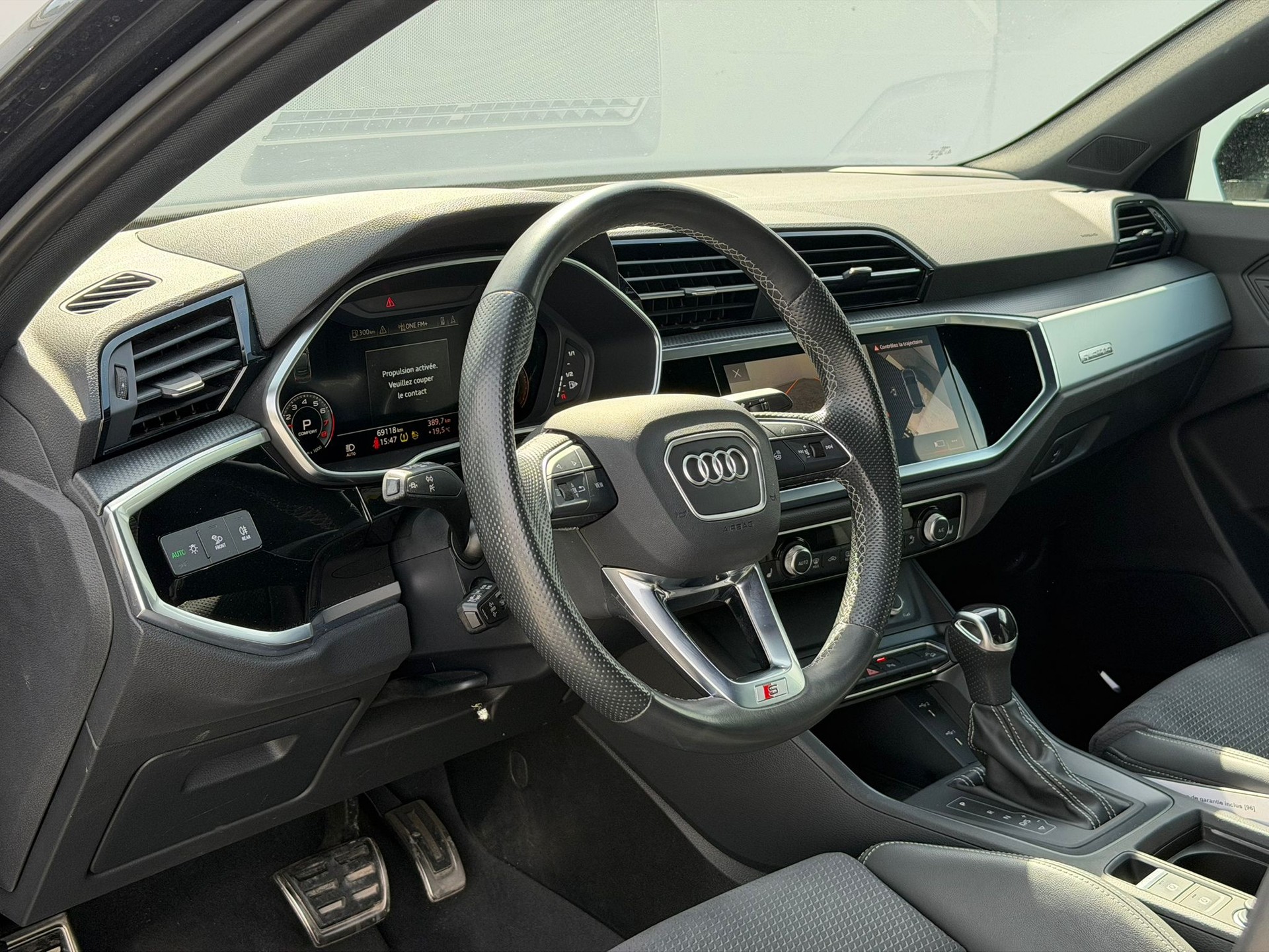 AUDI Q3 Sportback 45 TFSI S line quattro S-tronic-image-10