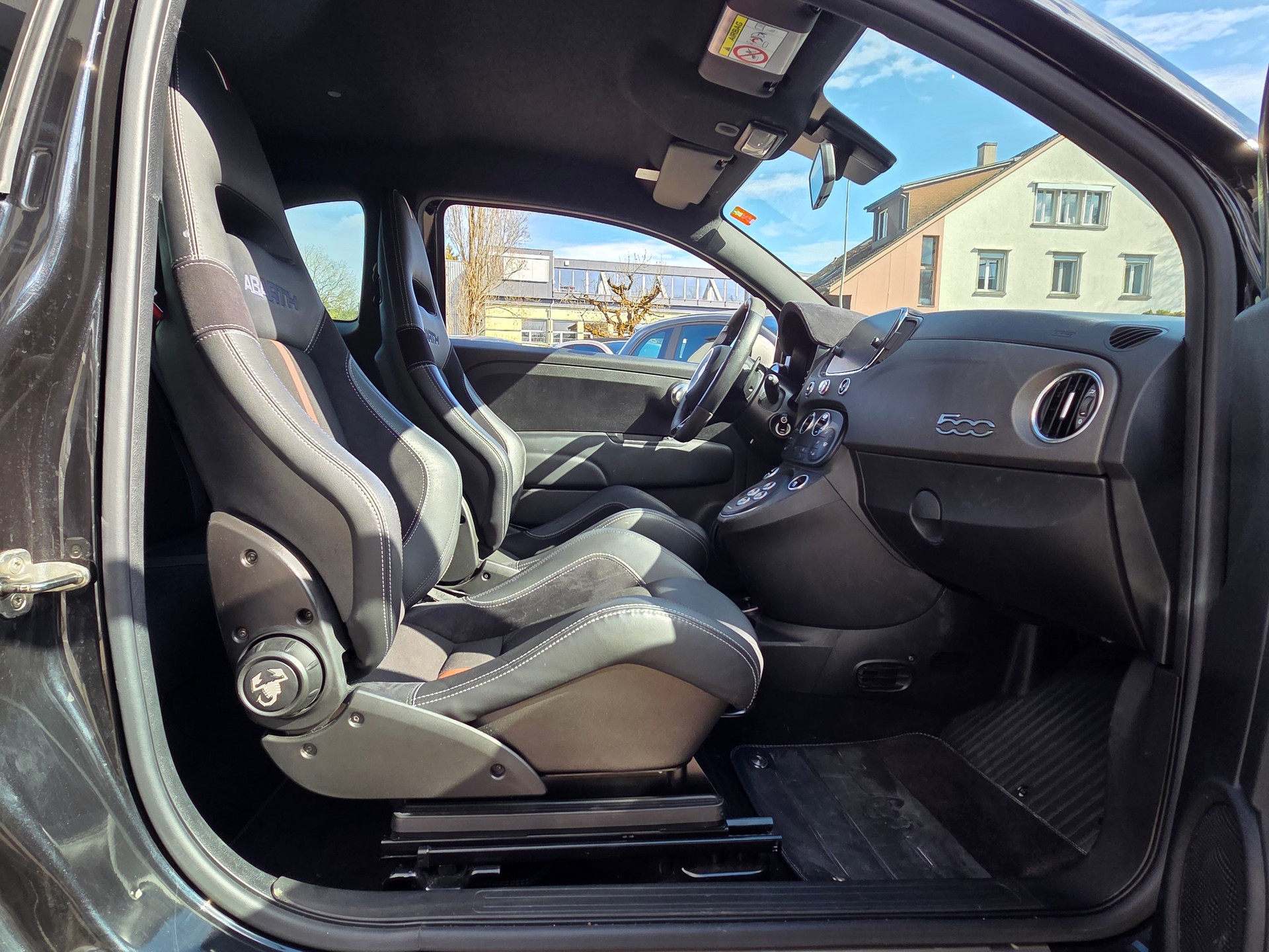 FIAT 695 1.4 16V Turbo Abarth 70 Anniversario Dualogic-image-12