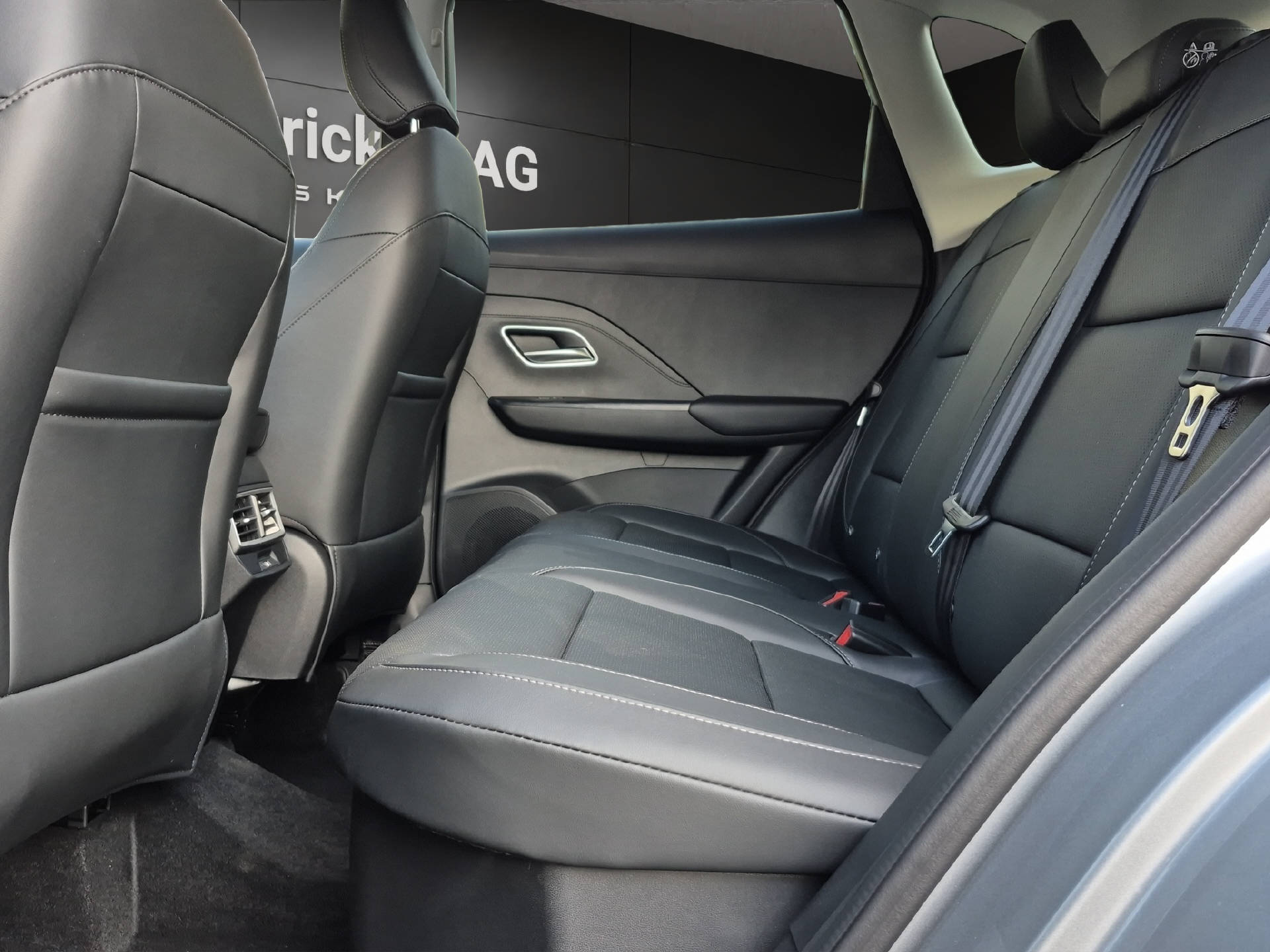 MG ZS 1.5 Hybrid+ Luxury-image-11