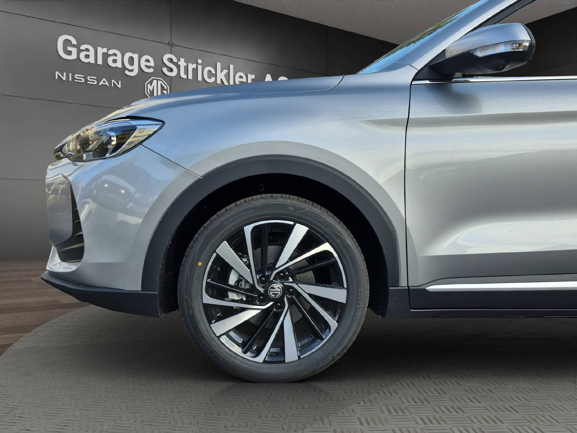 MG ZS 1.5 Hybrid+ Luxury-image-8