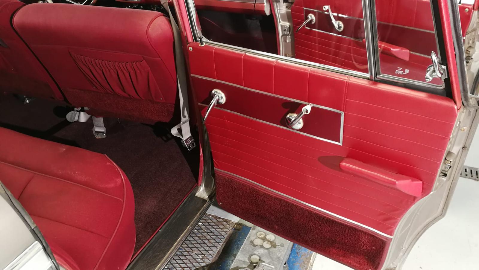 STUDEBAKER Lark Cruiser V8 1963-image-10