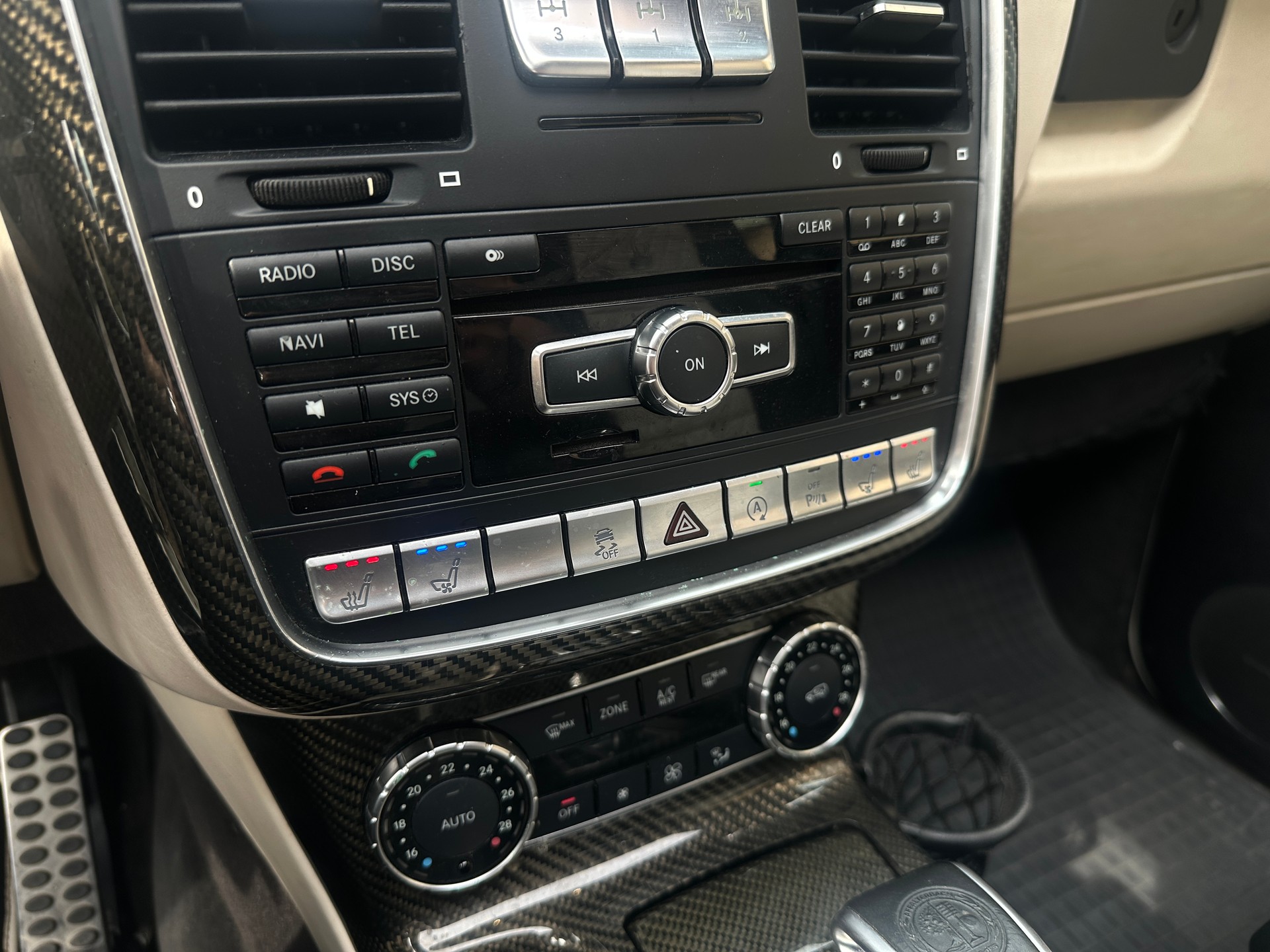 MERCEDES-BENZ G 63 AMG Edition 463 Speedshift Plus 7G-Tronic-image-17