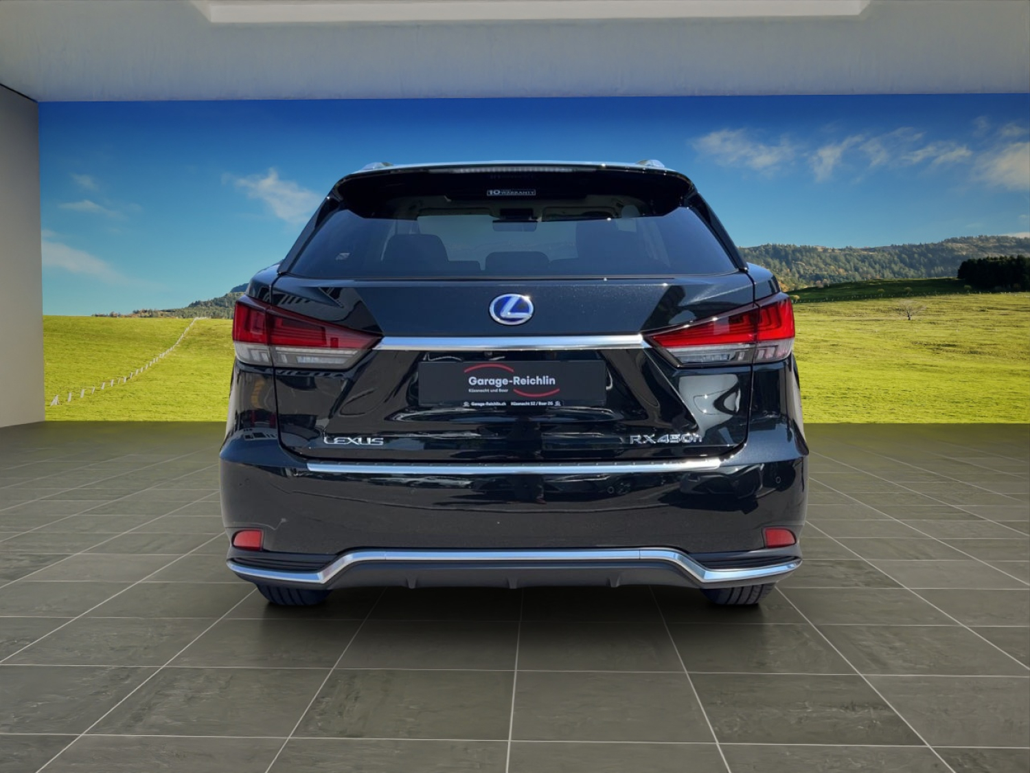 LEXUS RX 450h Excellence-showroom-element-3
