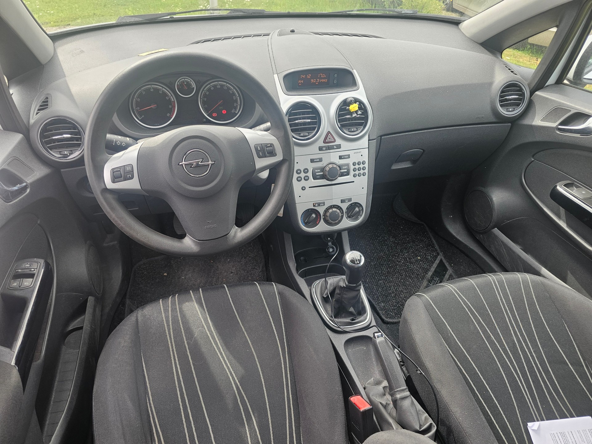 OPEL Corsa 1.2 TP Color Edition-image-10
