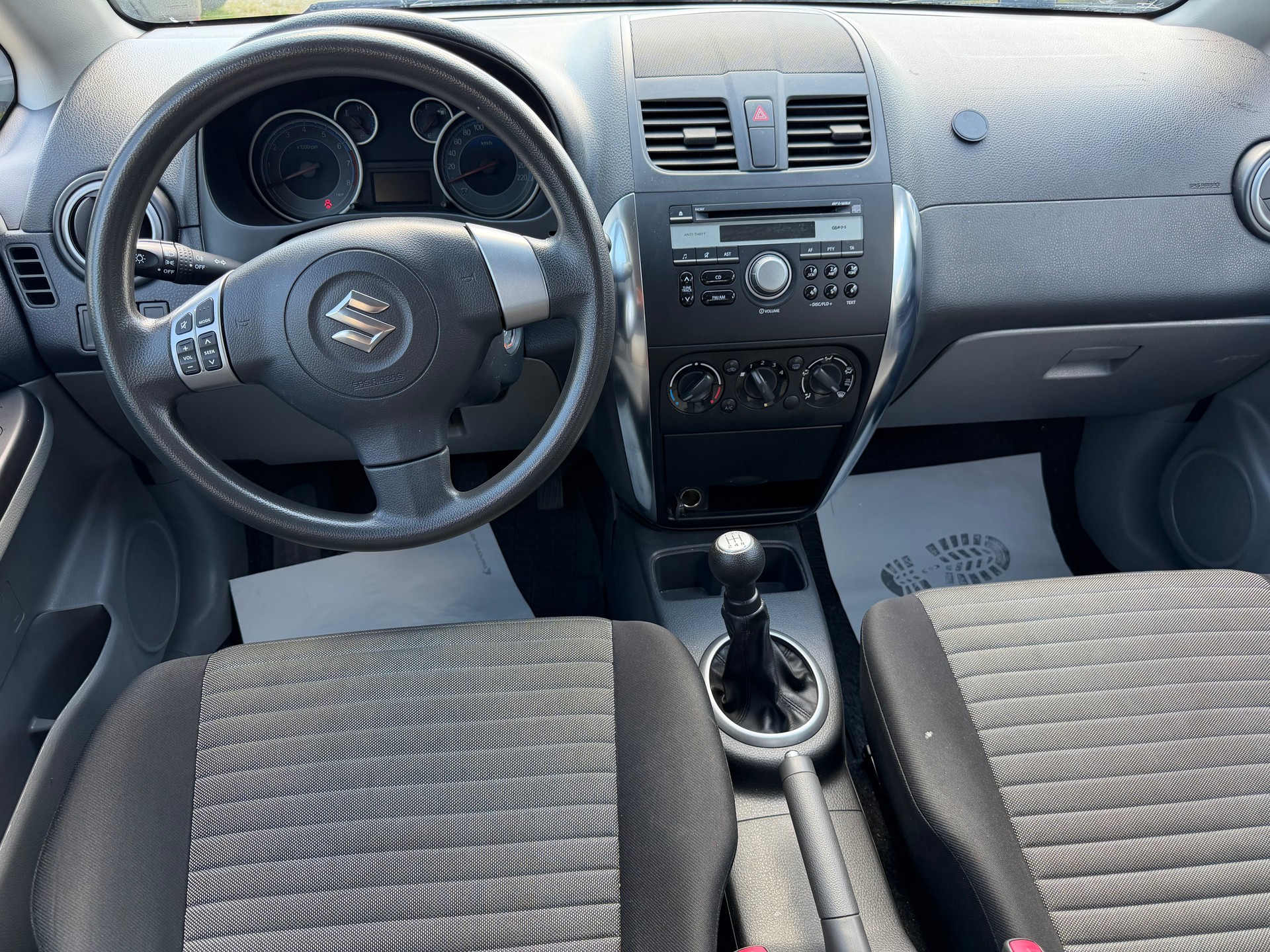 SUZUKI SX4 1.6 16V GL Top 4WD-image-9