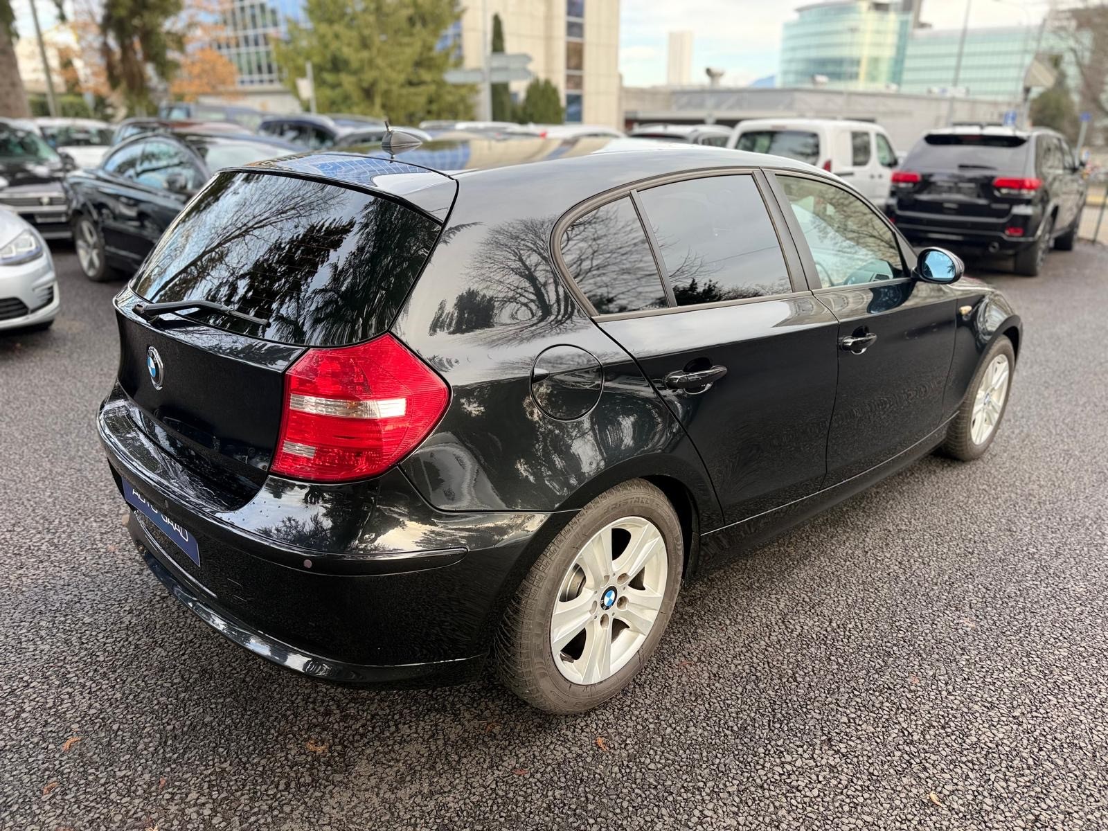 BMW 118i Steptronic-image-3