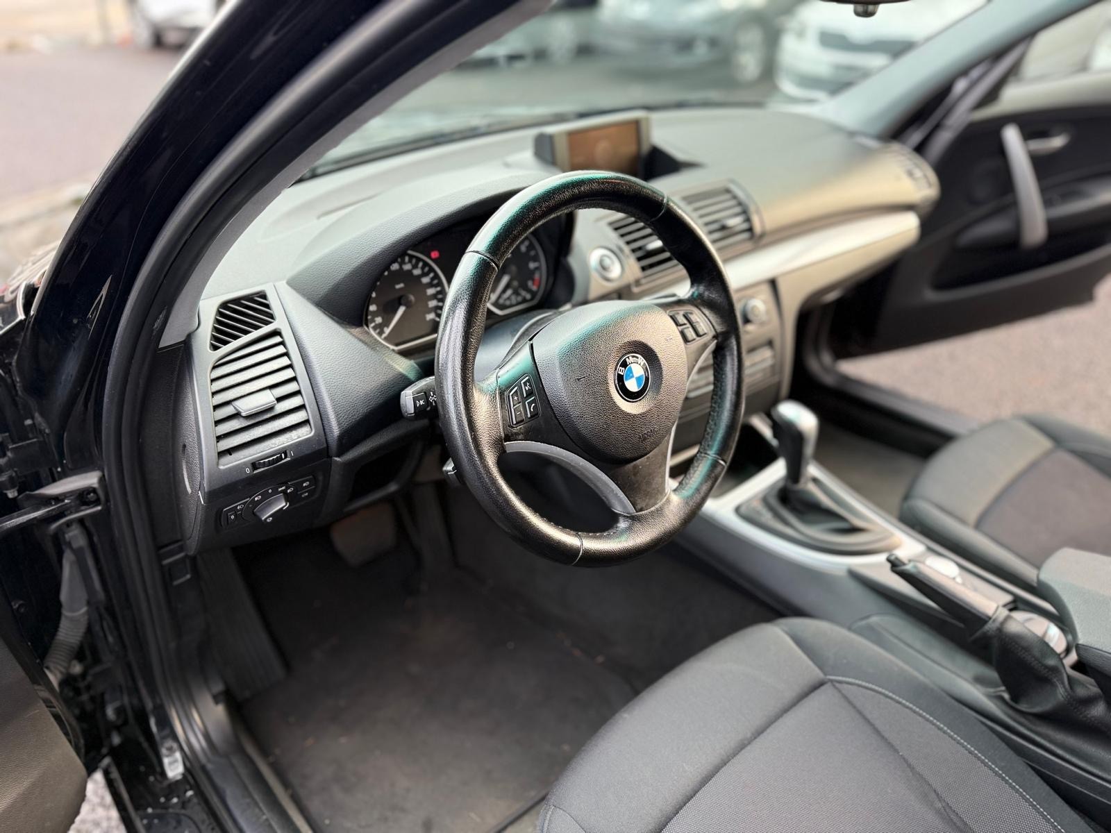 BMW 118i Steptronic-image-9