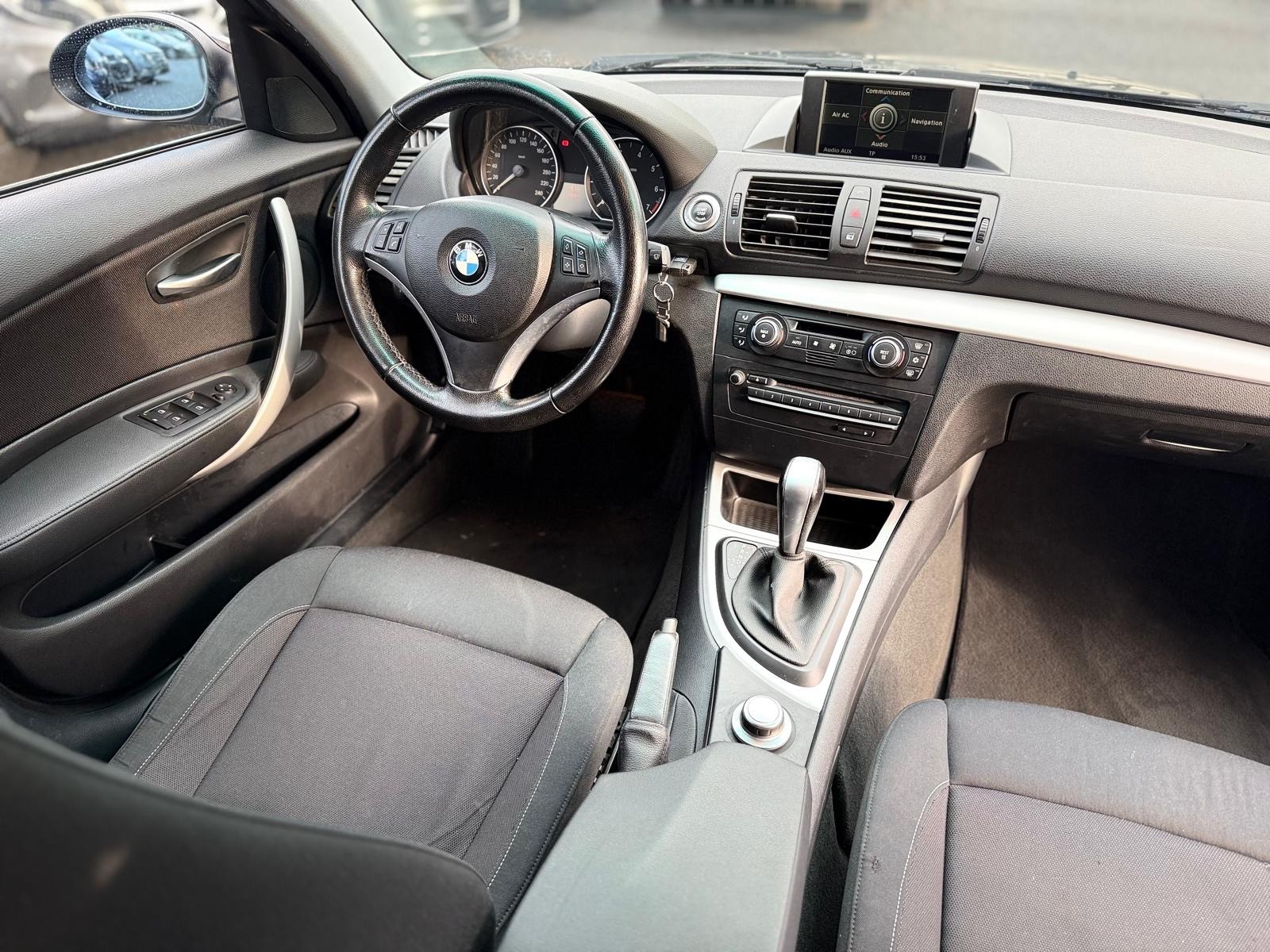 BMW 118i Steptronic-image-8